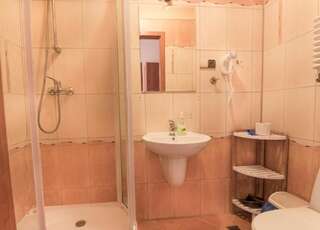 Проживание в семье Villa Venus Кудова-Здруй Двухместный номер с 2 отдельными кроватями и ванной комнатой-10